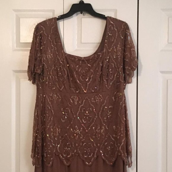 Mother of the Bride dress - Picture 1 of 4